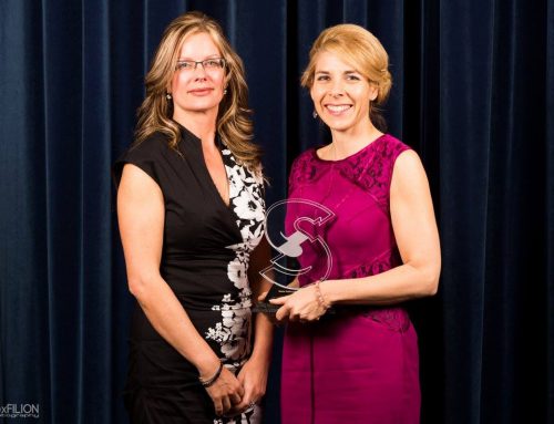 Lisa Lounsbury receives BPW Award